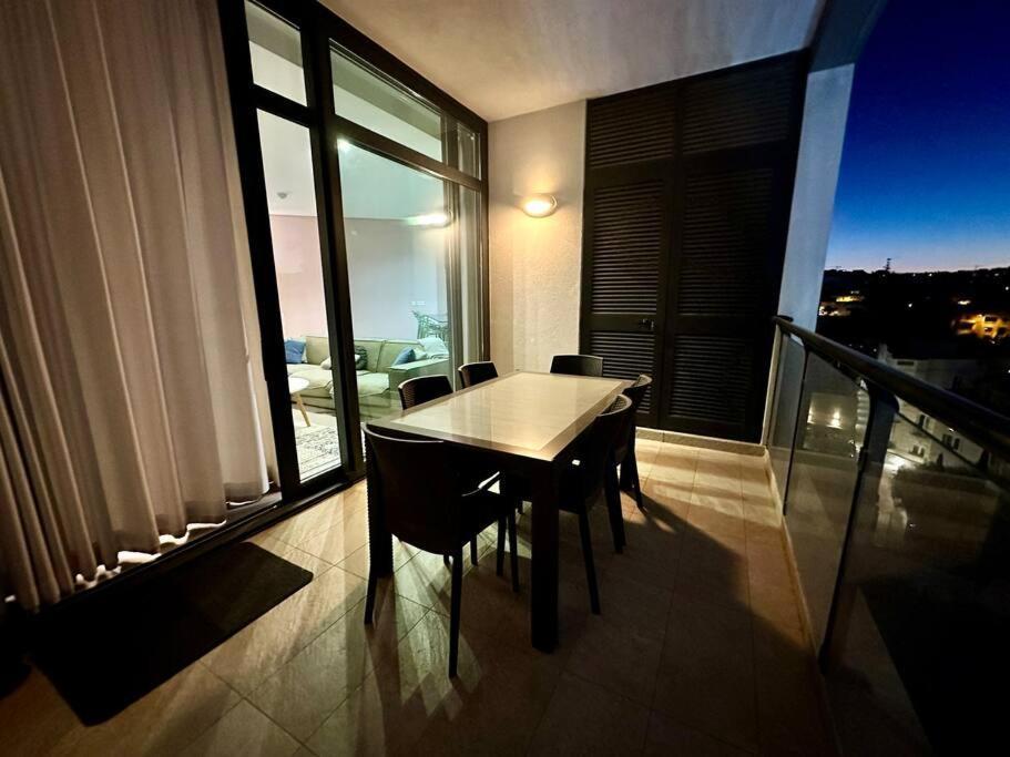 Stunning 2Br Apt In St Julians San Ġiljan Exterior foto